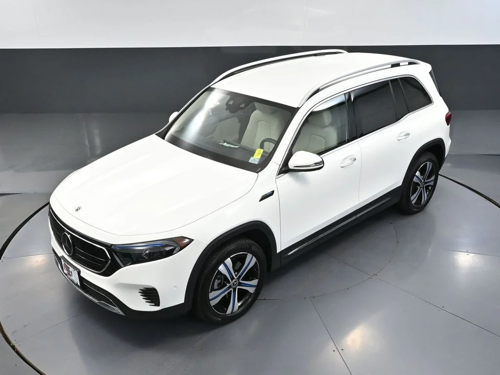 Used 2022 White Mercedes-Benz 300 image 57