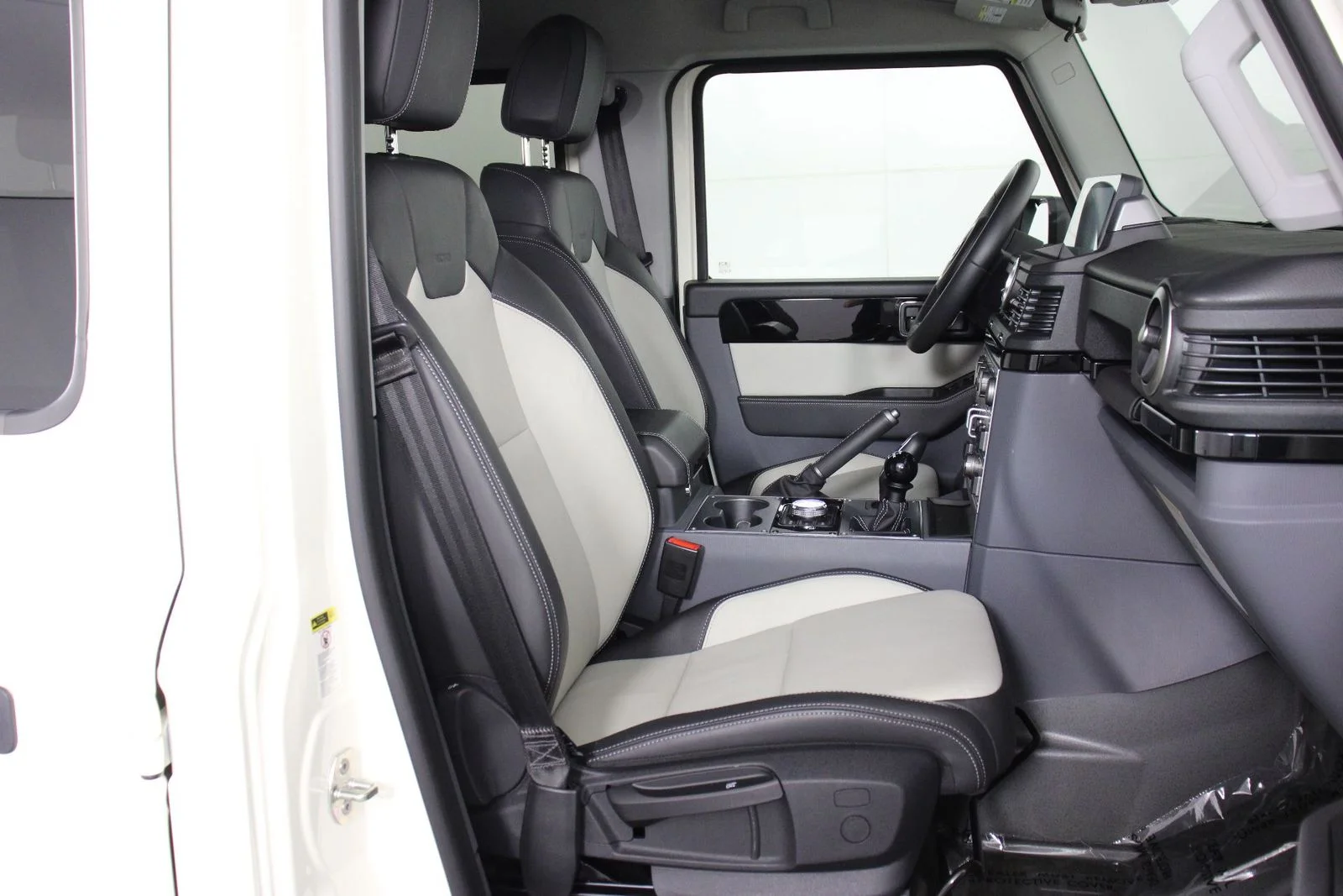 Certified Used 2025 Scottish White INEOS Fieldmaster Edition image 31