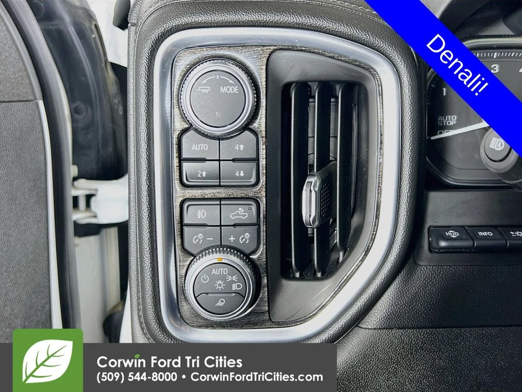 Used 2020  GMC Denali image 19