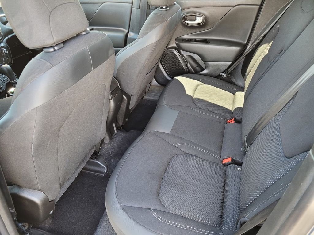 Used 2023 Blue Jeep Latitude image 12