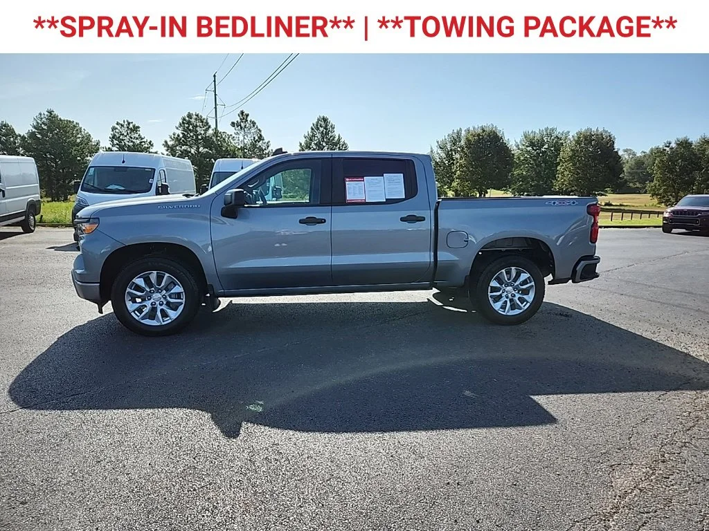 Used 2023 Gray Chevrolet Custom image 5