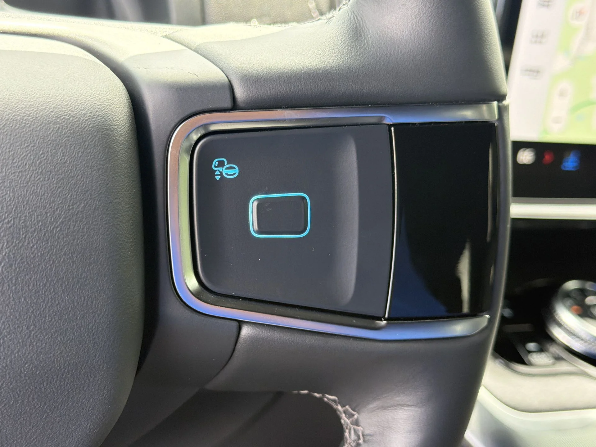New 2026 Glacier Gray Metallic Tri-Coat Ford Platinum® image 12