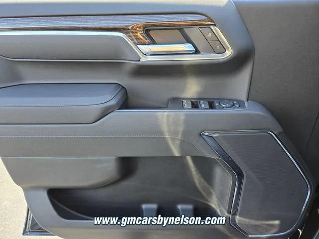 New 2026 Onyx Black GMC Elevation image 15