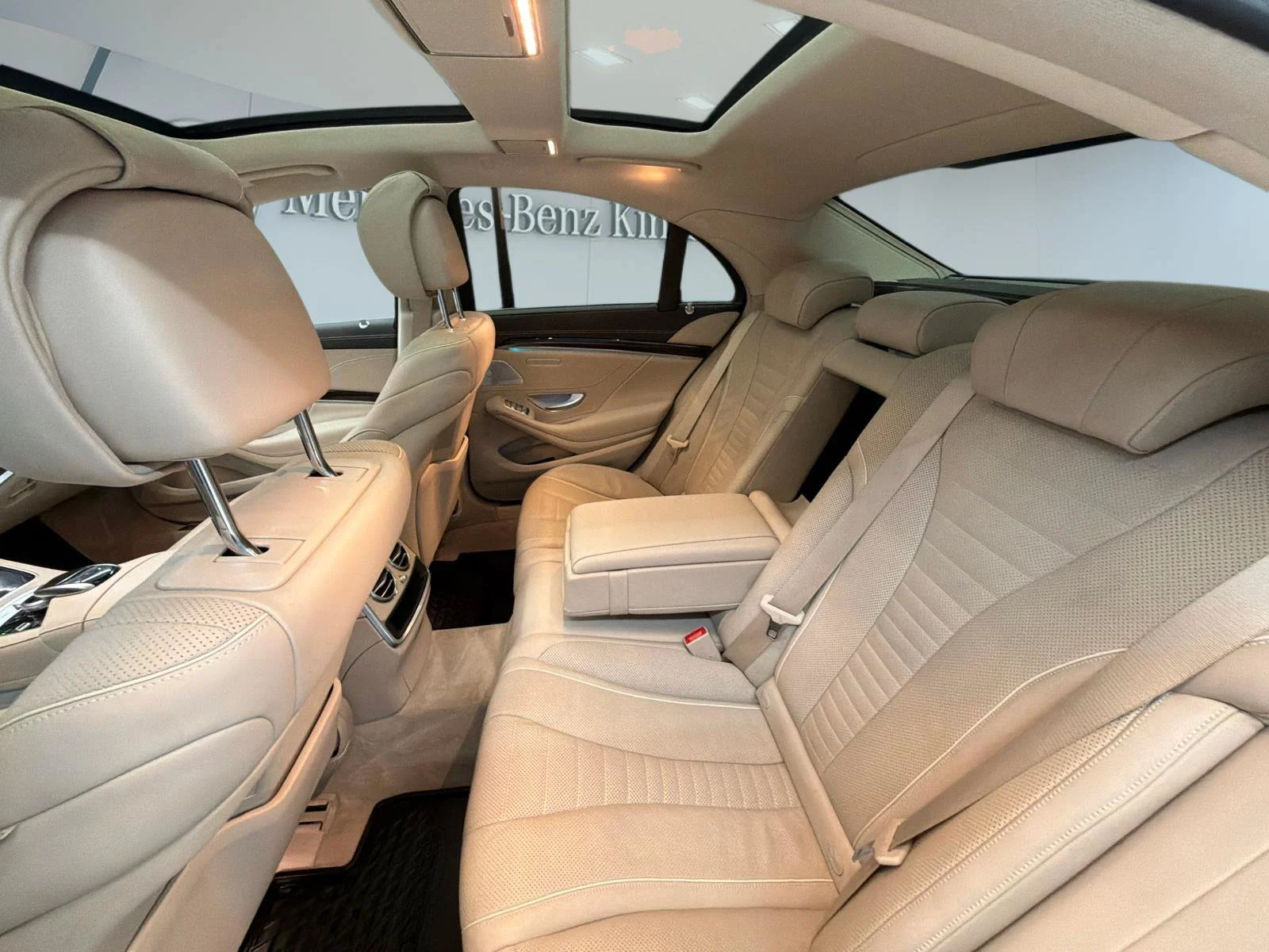 Used 2018 White Mercedes-Benz S 450 image 23