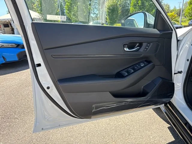 New 2026 Platinum White Pearl Honda Touring image 16