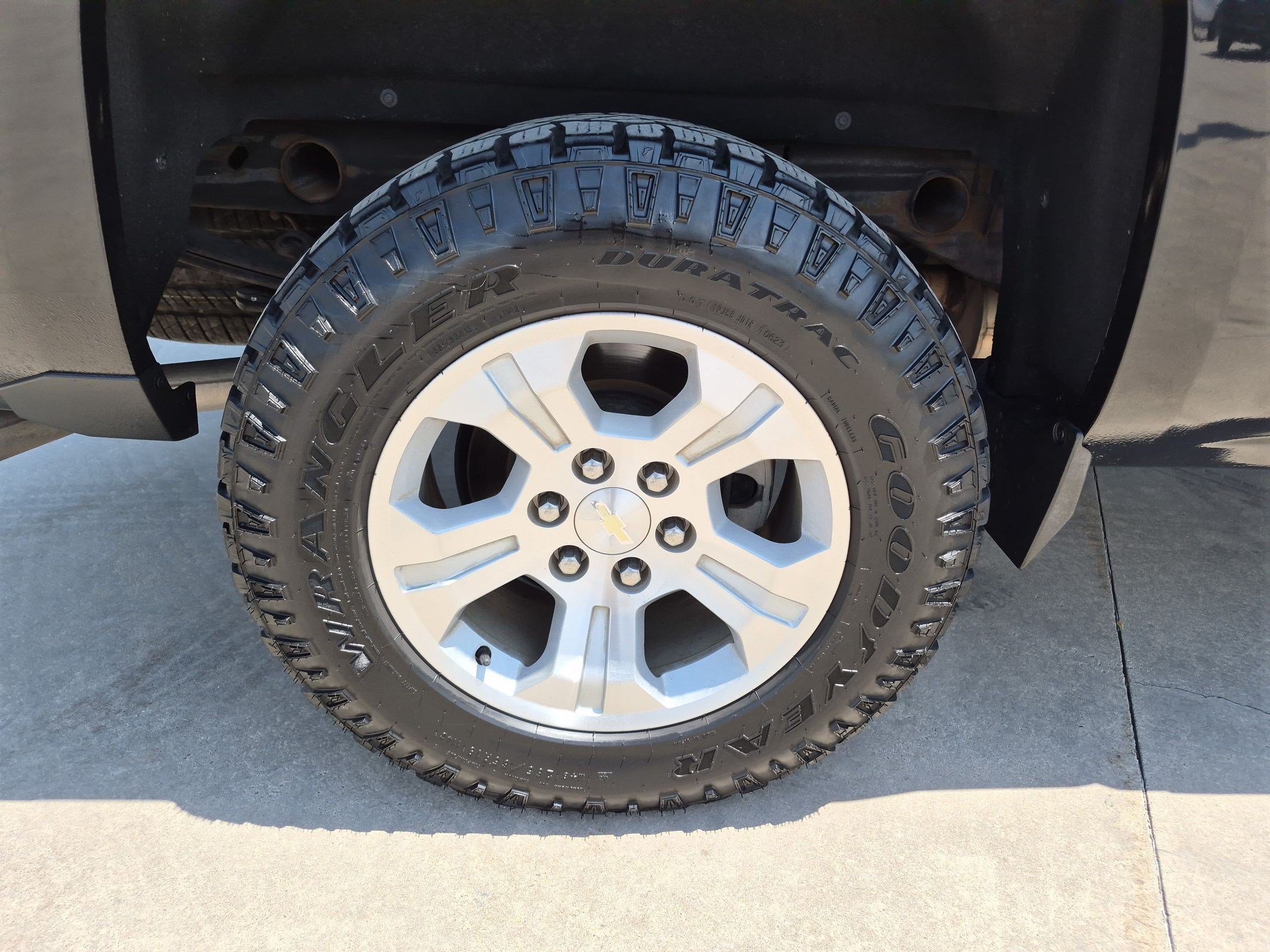 Used 2016 BLACK Chevrolet LT image 12