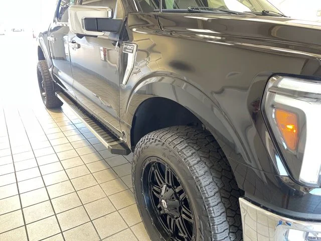 Used 2024 Black Metallic Ford Lariat image 19