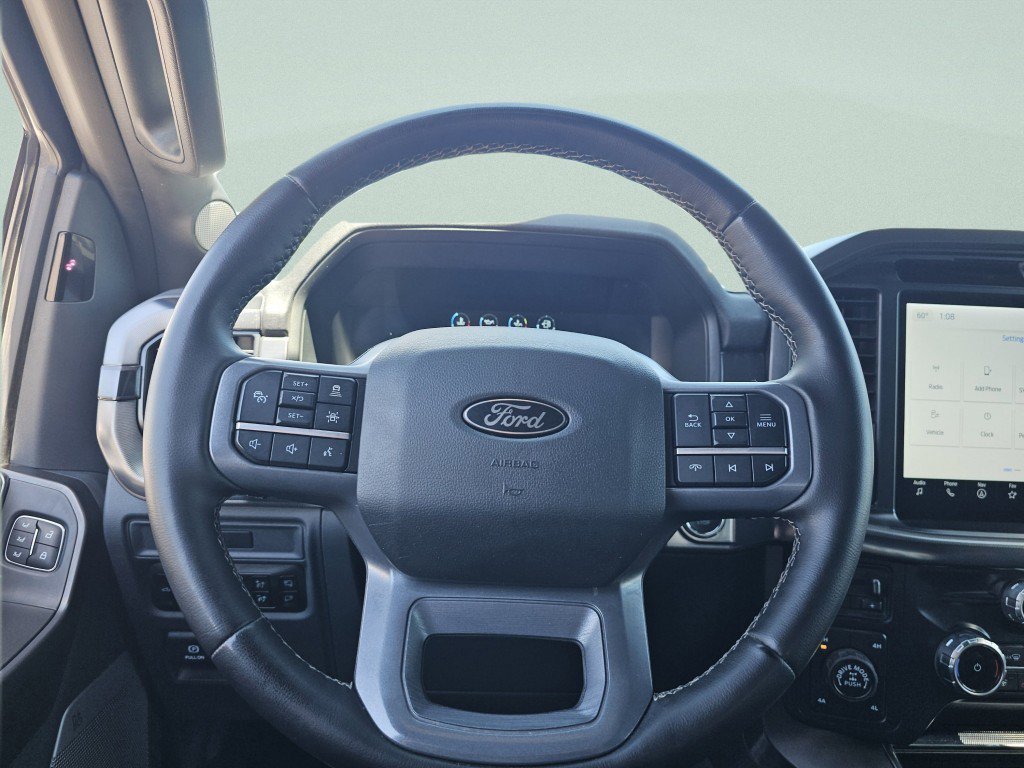 Used 2025 Oxford White Ford Lariat image 33