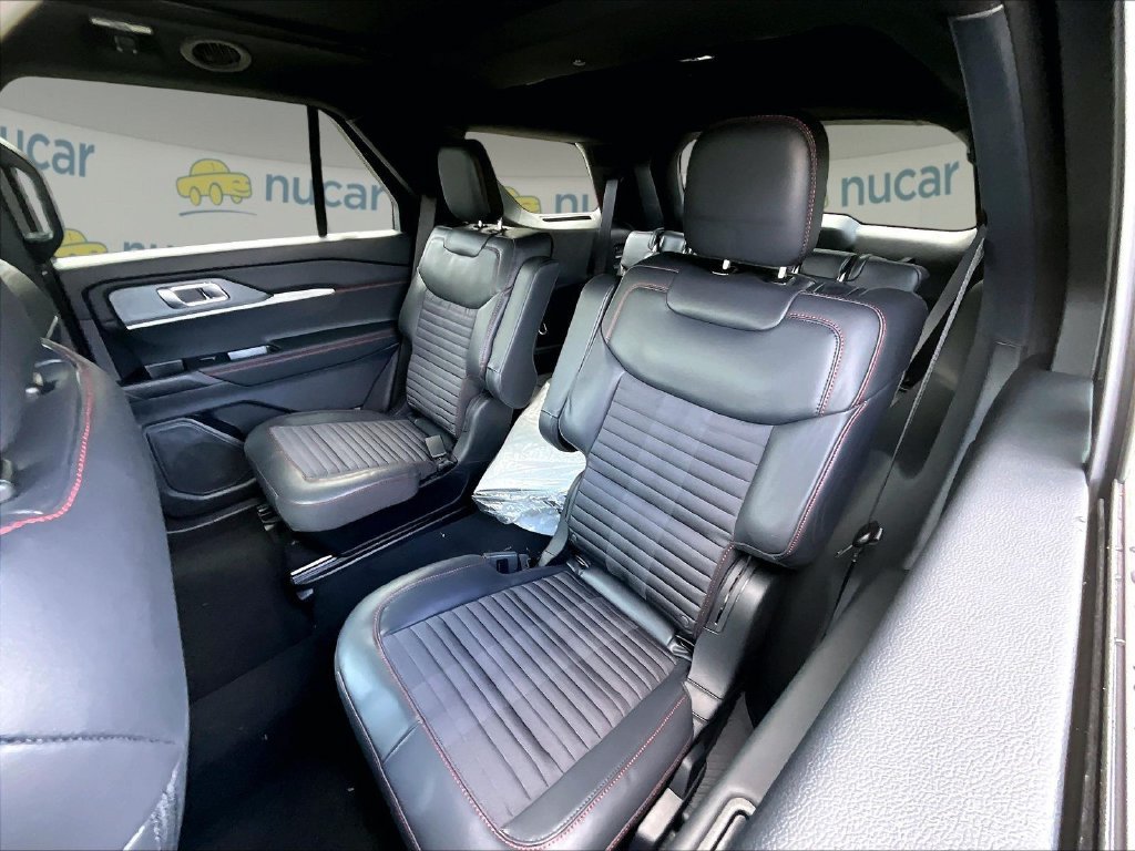 New 2027 Carbonized Gray Metallic Ford ST-Line image 11