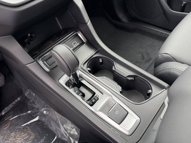 New 2026 CRYSTAL WHITE PEARL Subaru Premium 7-Passenger image 21
