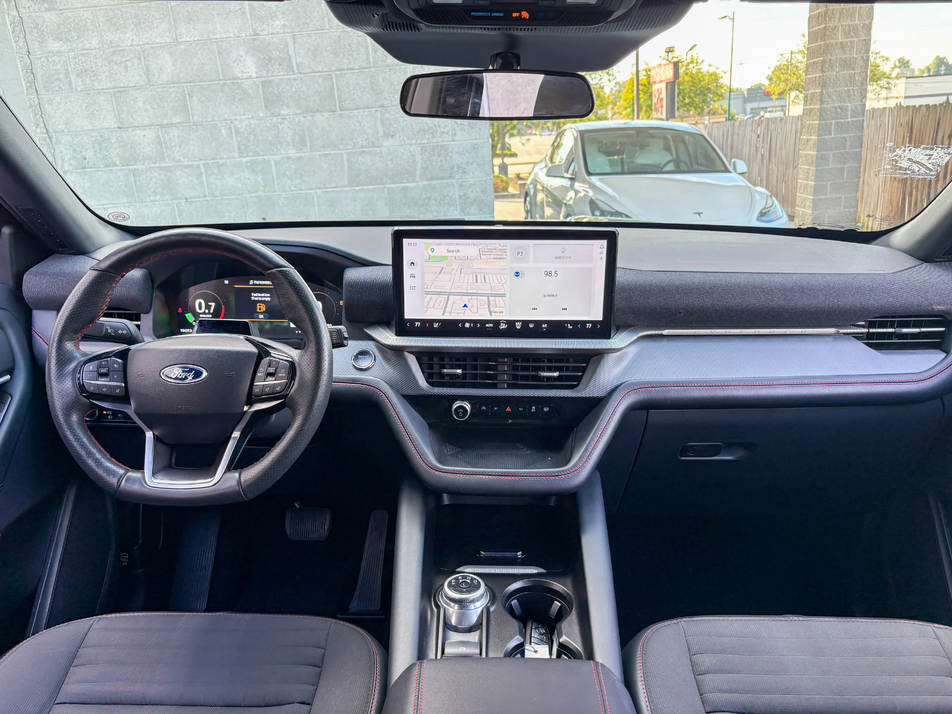 Used 2025 Gray Ford ST-Line image 27