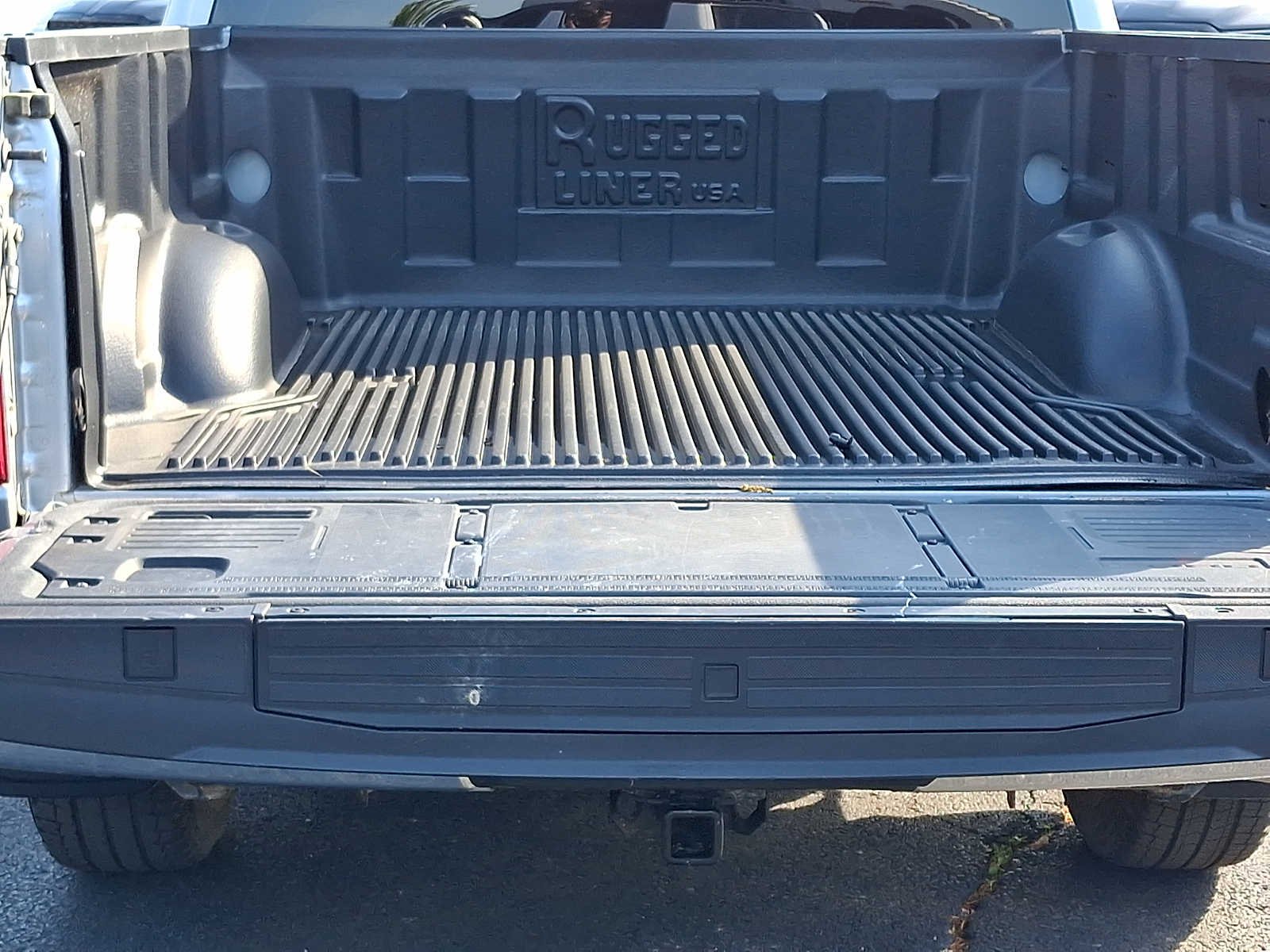 Used 2023 Iconic Silver Metallic Ford XLT image 28
