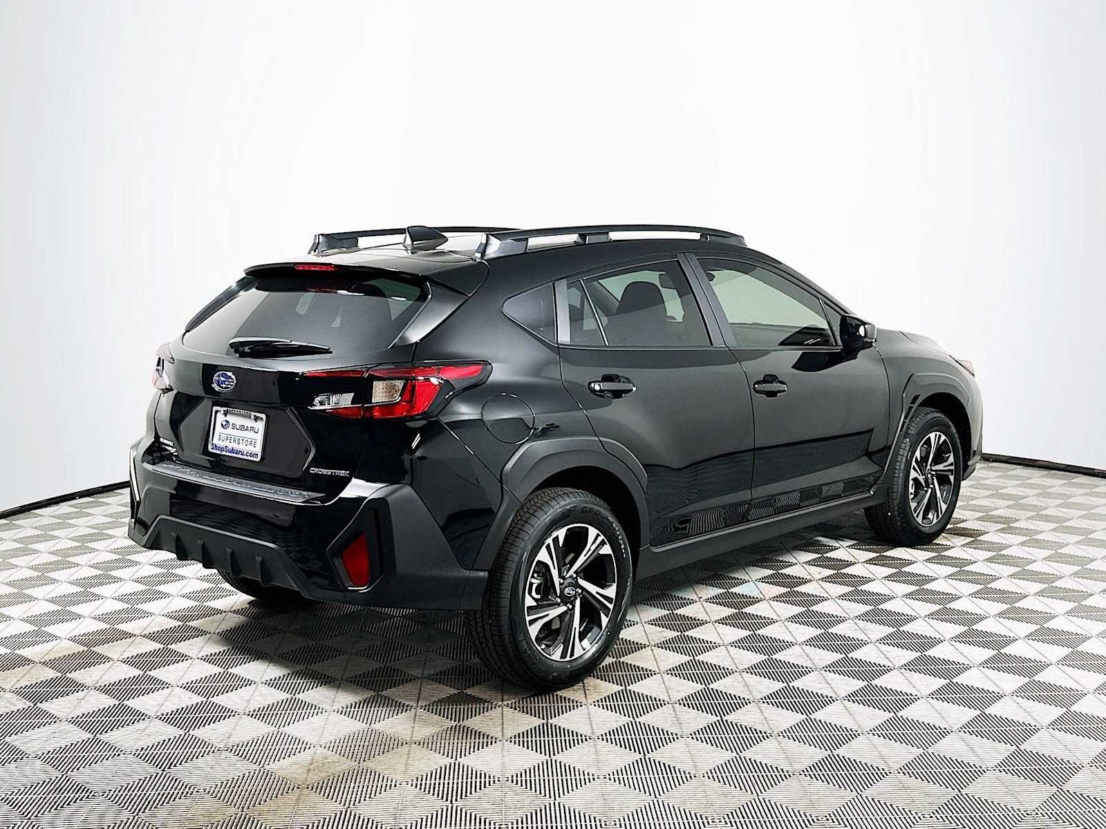 Used 2025 Crystal Black Silica Subaru Premium image 7