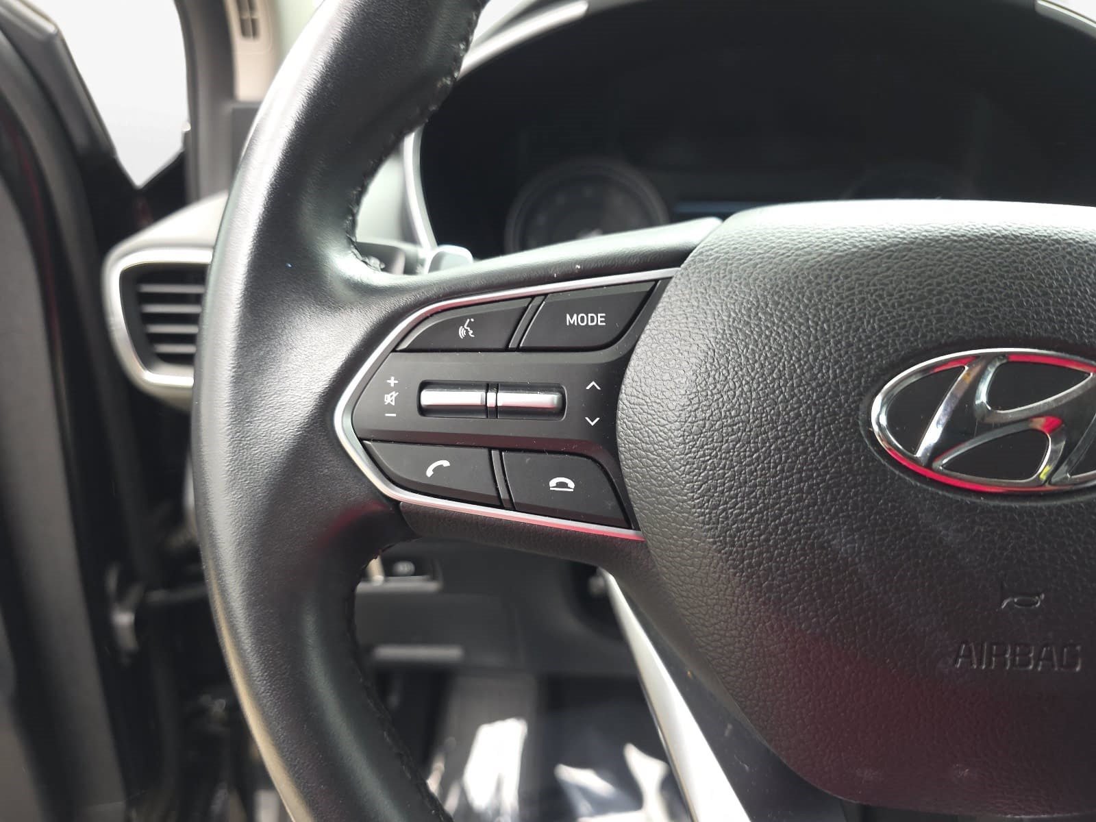 Used 2023 Twilight Black Hyundai SEL image 13