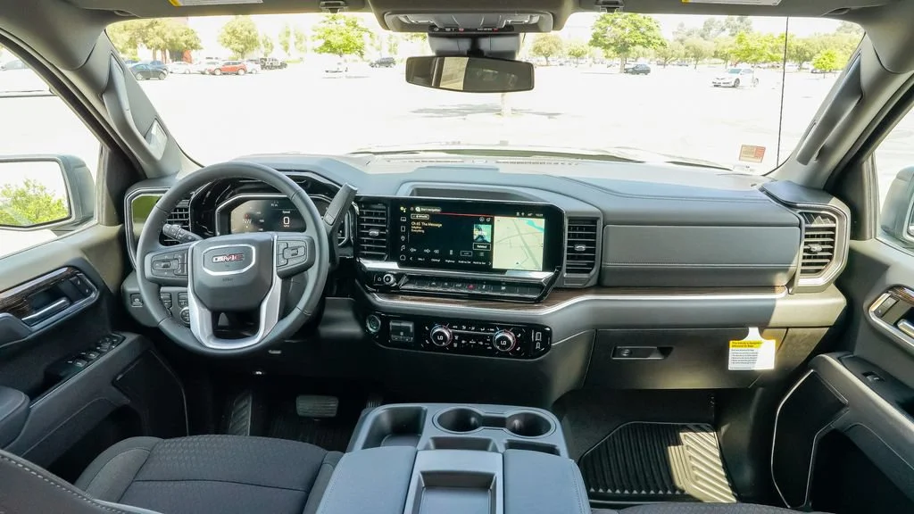 New 2026 Sterling Metallic GMC Elevation image 16