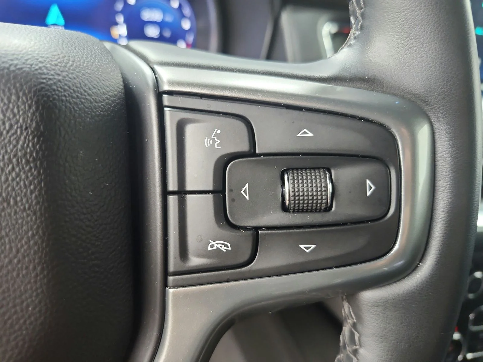 Used 2023 Gray Chevrolet LT image 24
