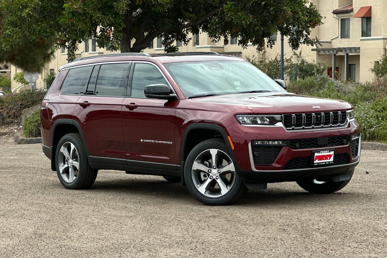 2026 Jeep Grand Cherokee L Limited 4x4's photo