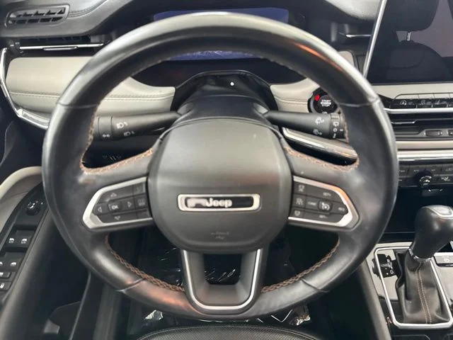 Used 2022 Gray Jeep Limited image 27