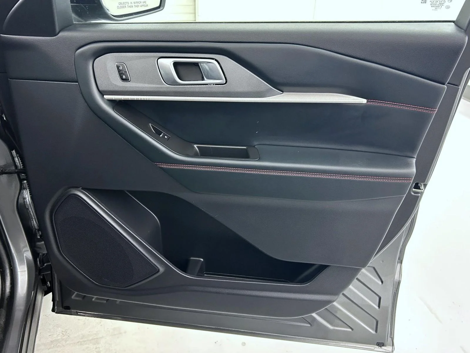 Used 2025 Gray Ford ST-Line image 16
