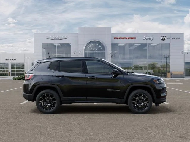 New 2026 Diamond Black Crystal Pearl-Coat Exterior Paint Jeep Latitude image 22