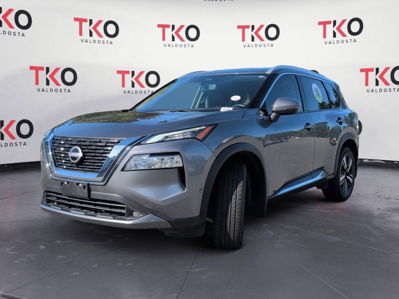 Used 2023 Gun Metallic Nissan SL image 11