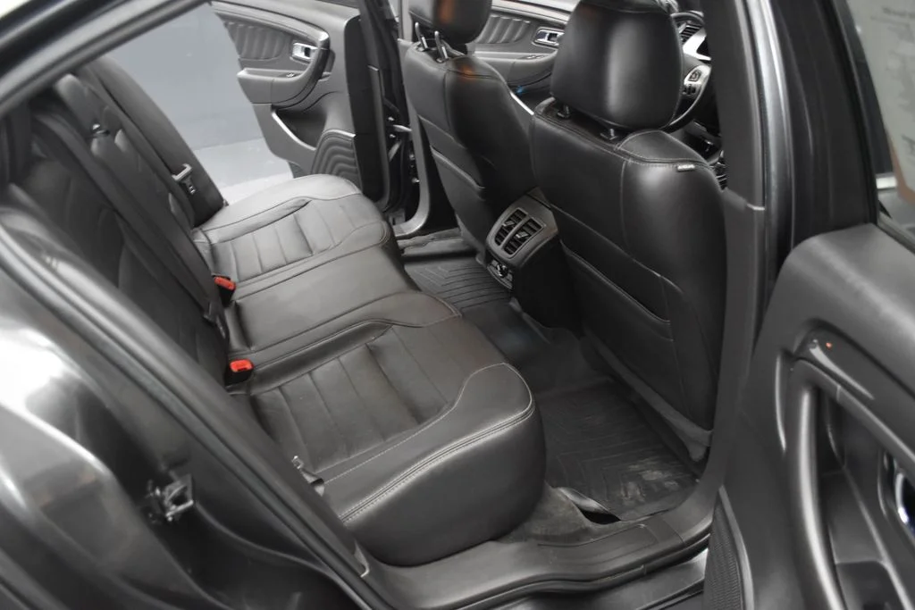 Used 2018 Gray Ford SHO image 23