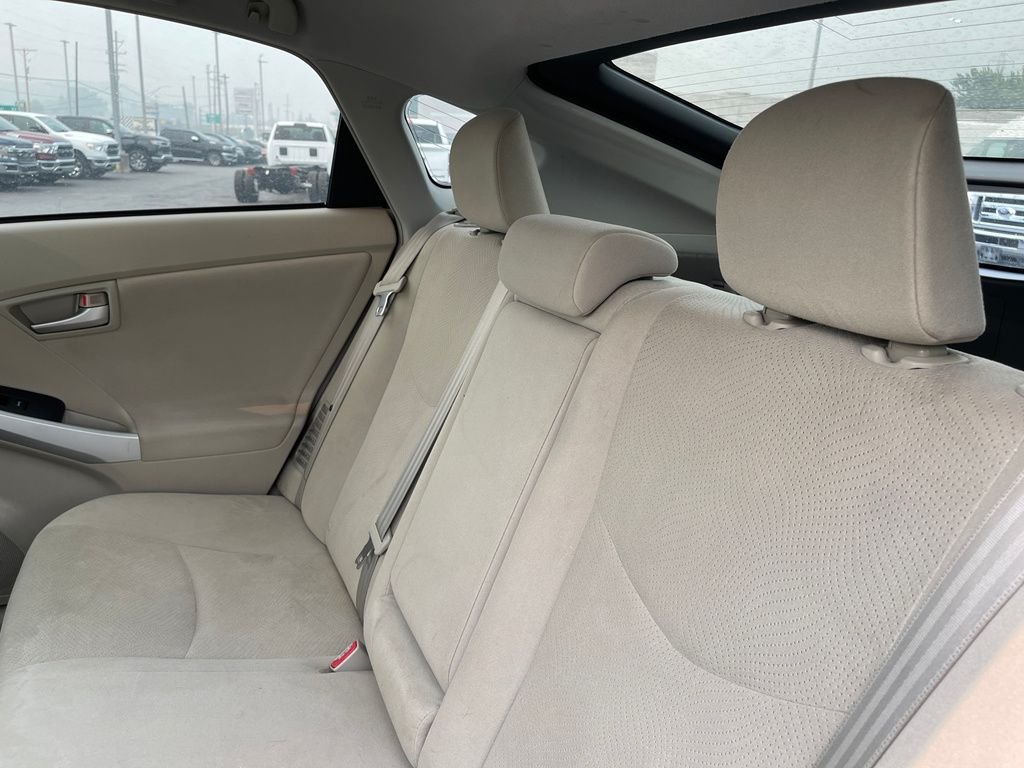 Used 2015 Barcelona Red Metallic Toyota One image 13