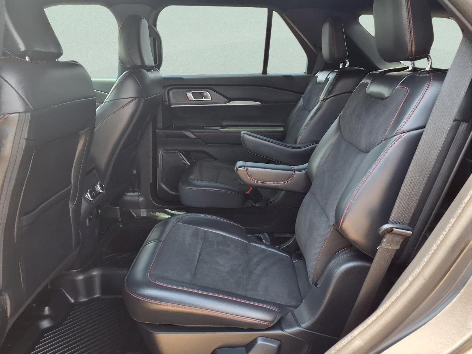 Used 2025 Carbonized Gray Metallic Ford ST image 13