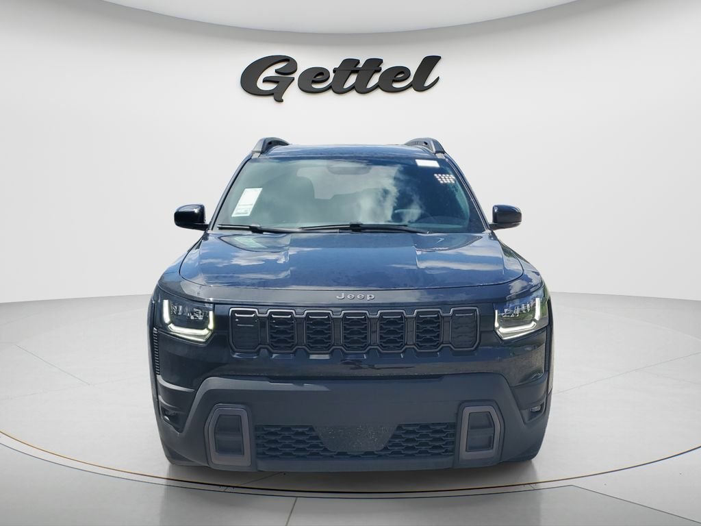 New 2026 Diamond Black Crystal Pearl-Coat Exterior Paint Jeep Limited image 8