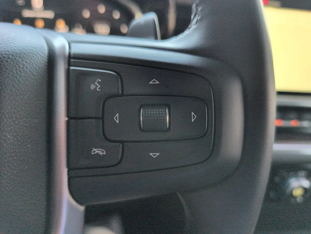 Certified Used 2024 White GMC Elevation image 30