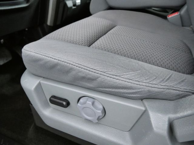 Used 2013 Silver Ford XLT image 17