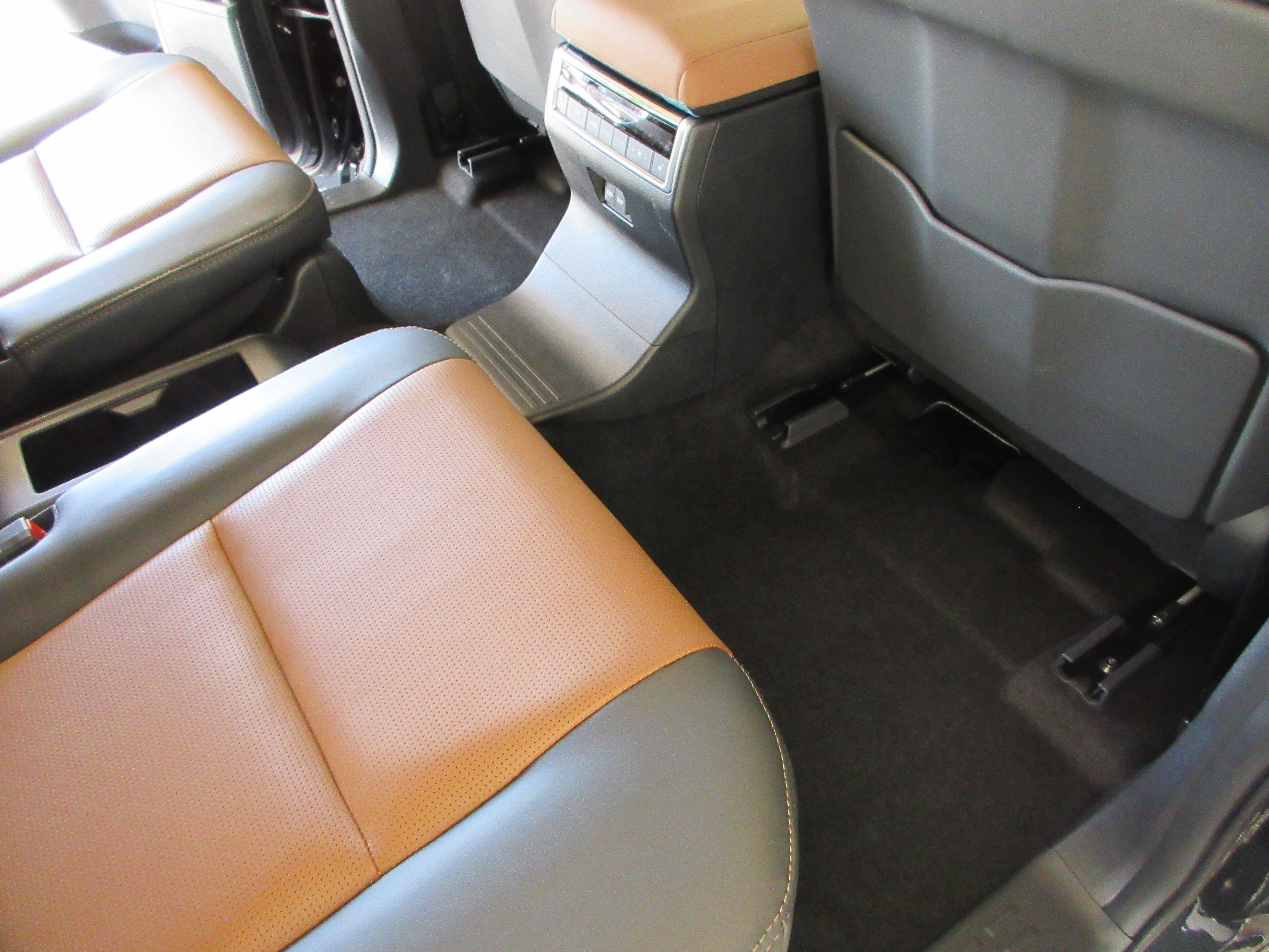 Used 2026 Caviar Lexus 550 Luxury+ image 24