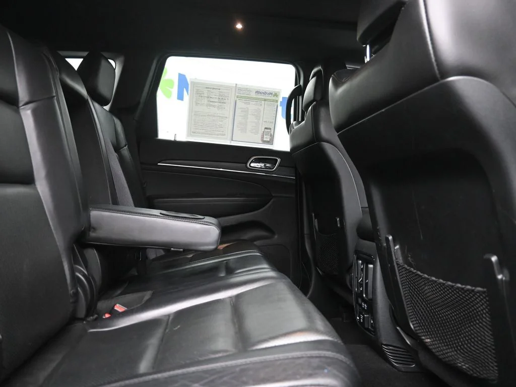 Used 2019 Gray Jeep Limited image 10