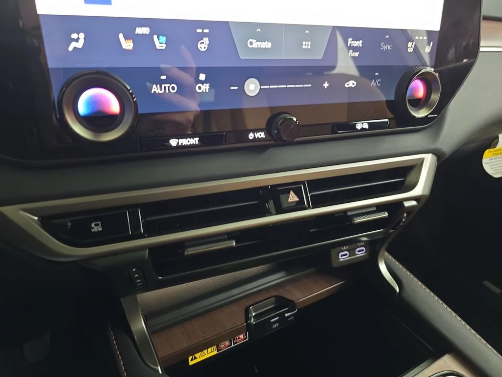 New 2026 Iridium Lexus PREMIUM image 23
