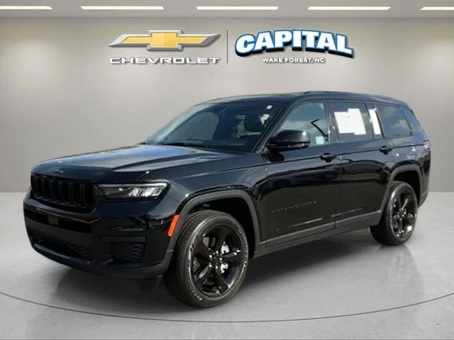 Used 2024 Black Jeep Altitude X 4x4 image 1