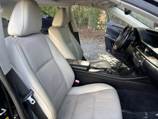 Used 2014 Black Lexus 350 image 10