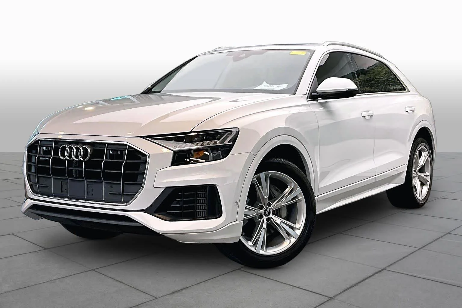 2023 Audi Q8 Premium