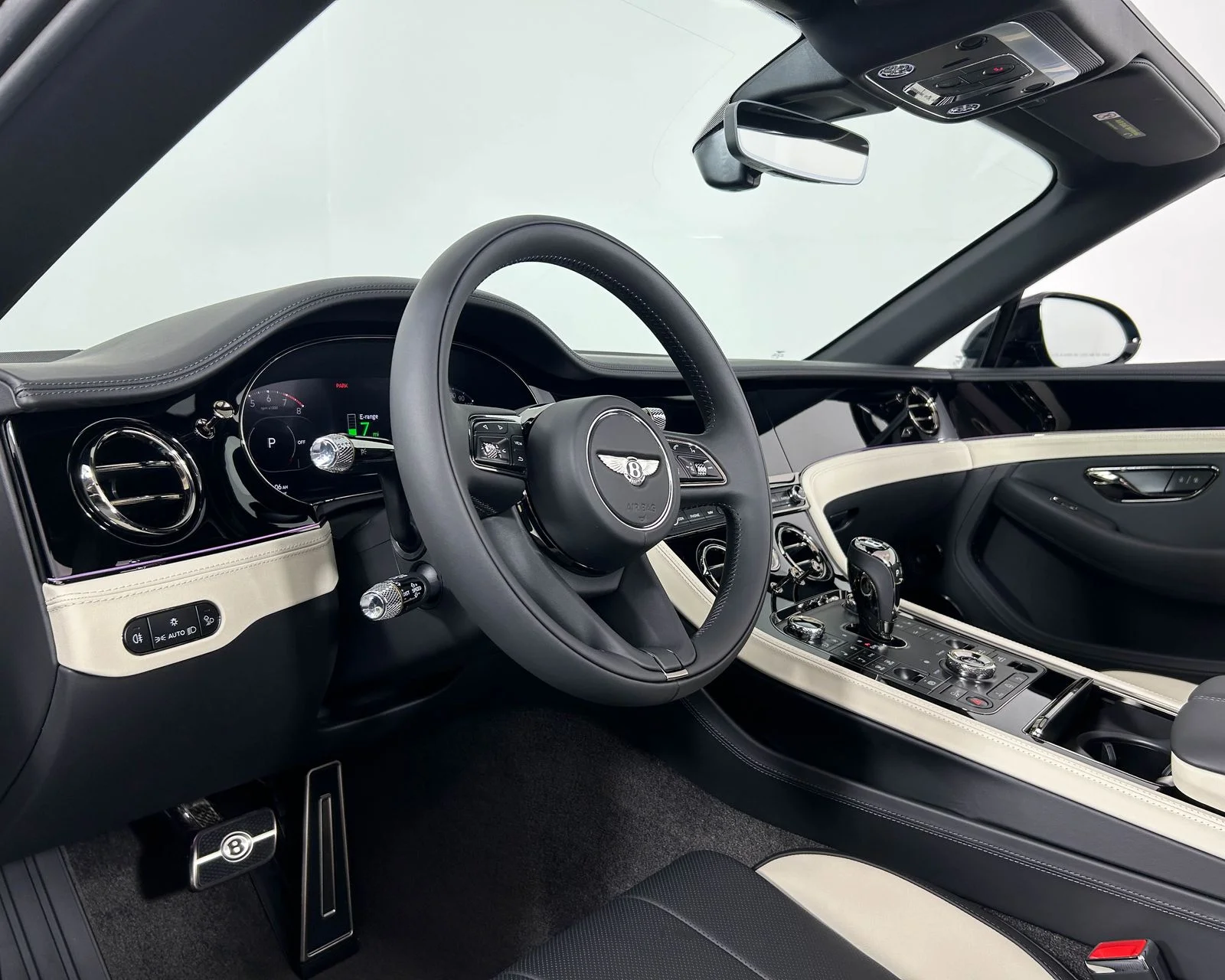 New 2026  Bentley V8 S image 15
