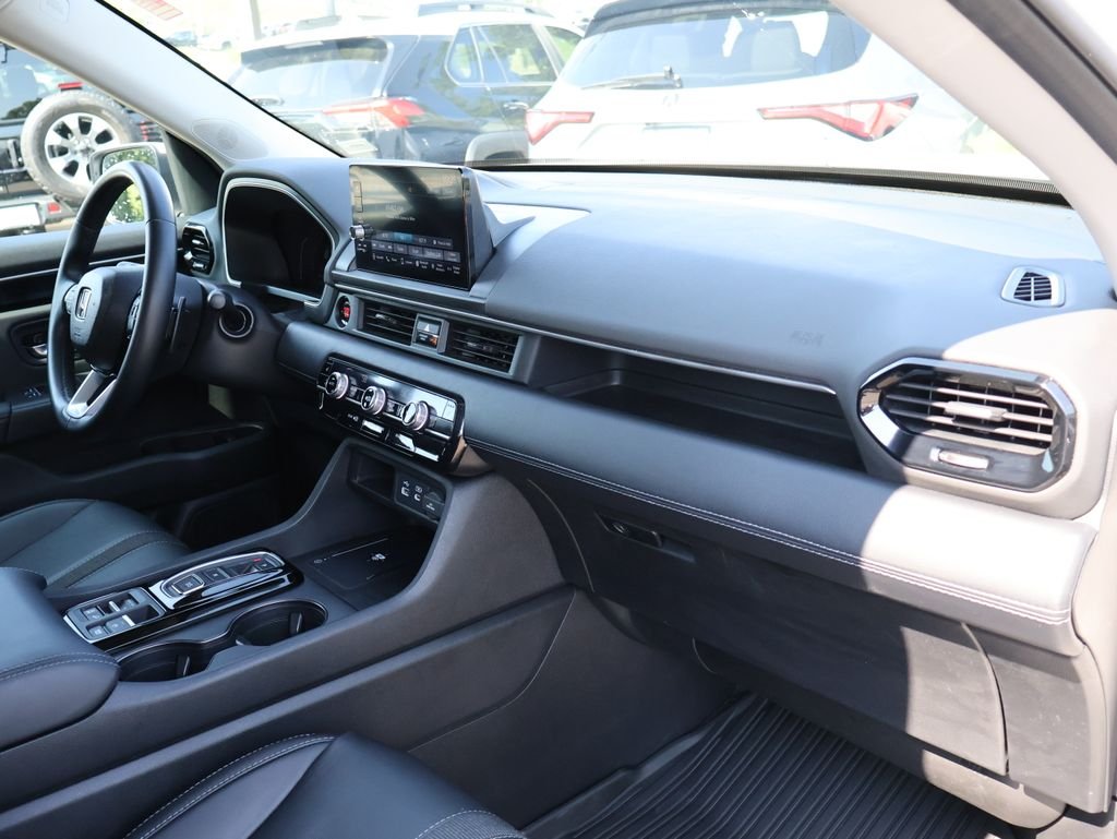 Used 2023 White Honda EX-L image 9
