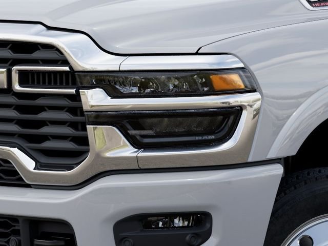 New 2026 Bright White Clear-Coat Exterior Paint RAM Tradesman image 11