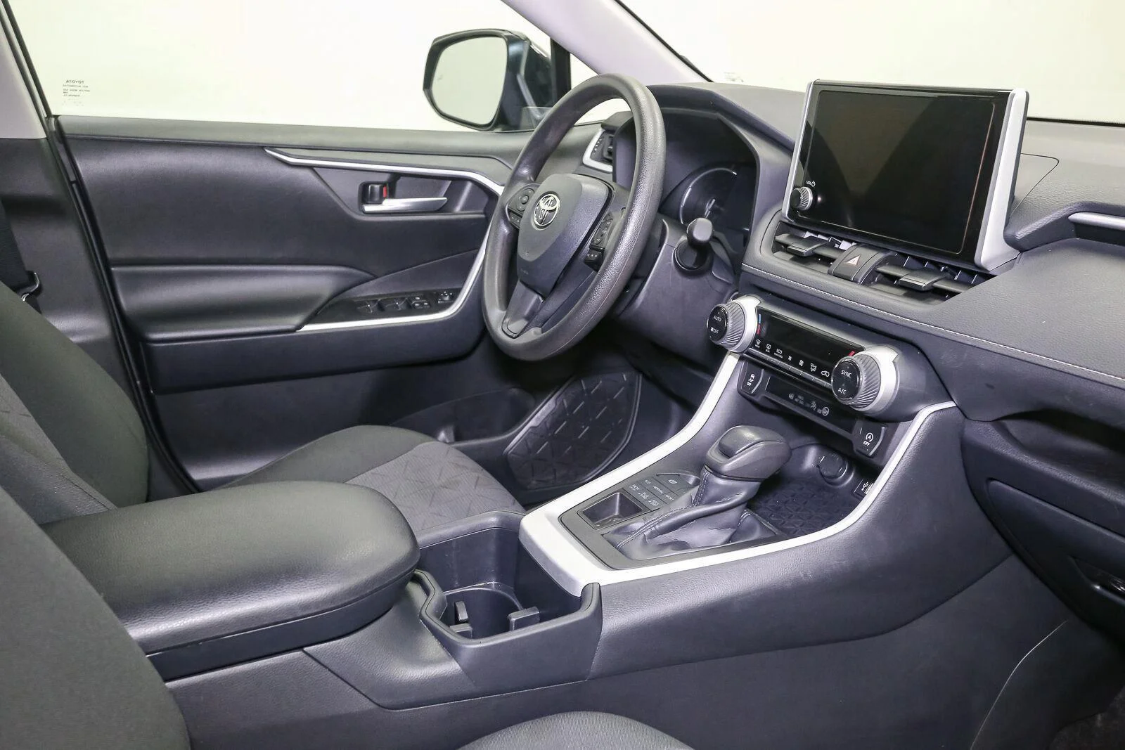 Used 2025 Midnight Black Metallic TOYOTA  image 17