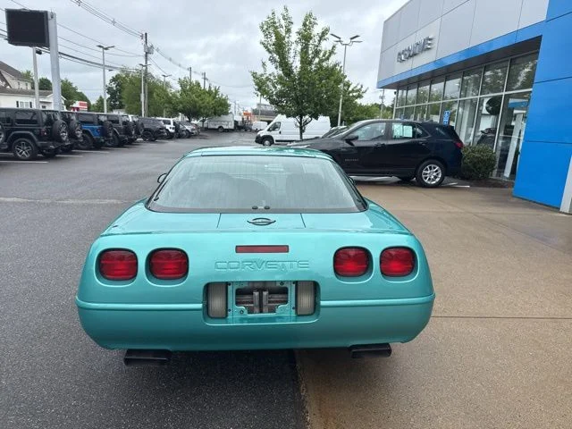 Used 1991  Chevrolet Base image 8