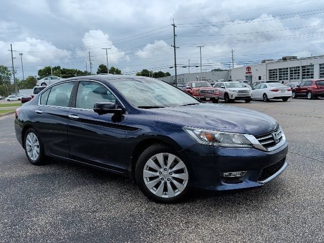 Used 2013 Still Night Pearl Honda EX-L image 20