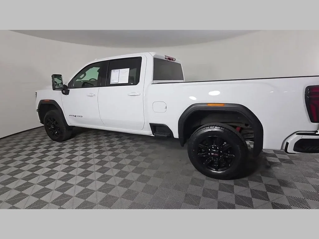 Used 2025 Summit White GMC AT4 image 46