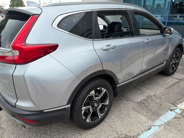 Used 2017 Silver Honda Touring image 3