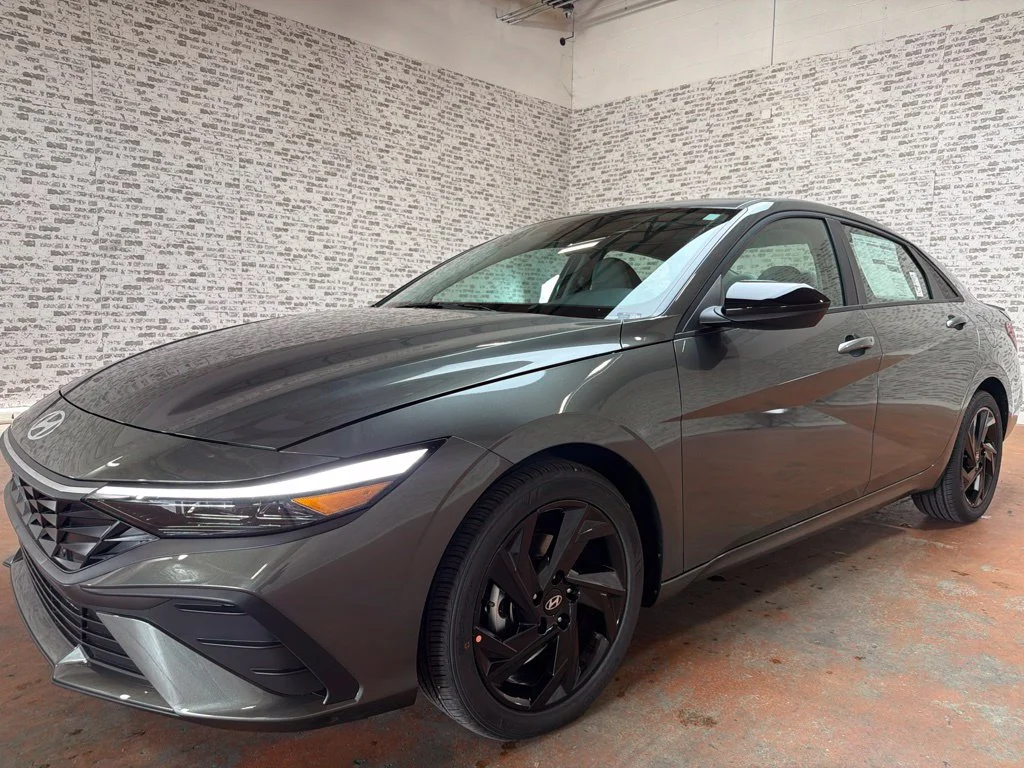 New 2026 Amazon Gray Hyundai SEL Sport Plus image 3