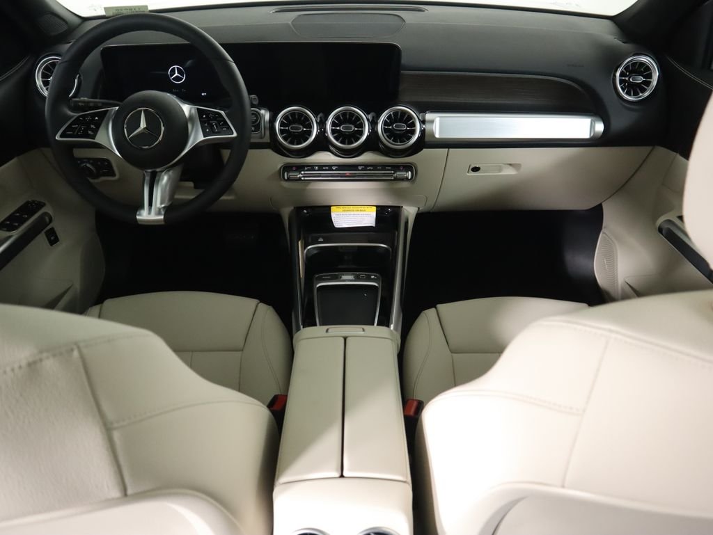 Certified Used 2026 Mountain Grey Metallic Mercedes-Benz GLB 250 image 14
