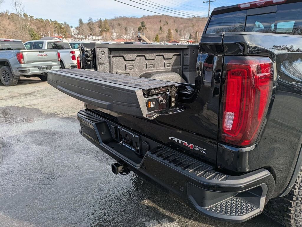 2026 GMC Sierra 1500 AT4X - Photo 19