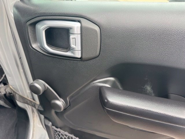 Used 2020 Gray Jeep Sport 4x4 image 21