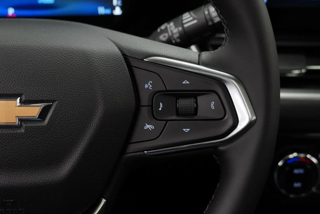 New 2026 Mosaic Black Metallic Chevrolet LT image 21